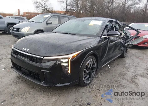 2025 Kia K4 Gt-Line z USA, uszkodzony, nr VIN 3KPFW4DE7SE188807